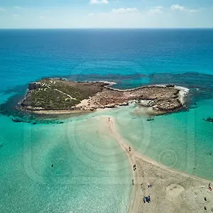 George Center Айя-Напа